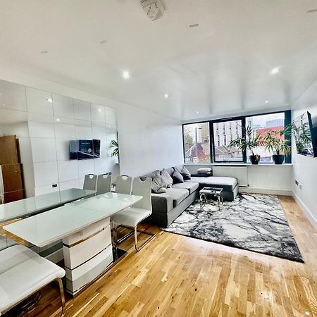 Luxury 2 Bed Entire Apartment-Near Tube & Shopping Centre Harrow Esterno foto