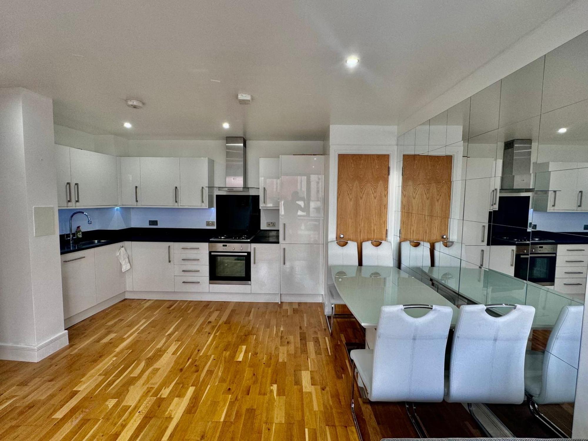 Luxury 2 Bed Entire Apartment-Near Tube & Shopping Centre Harrow Esterno foto