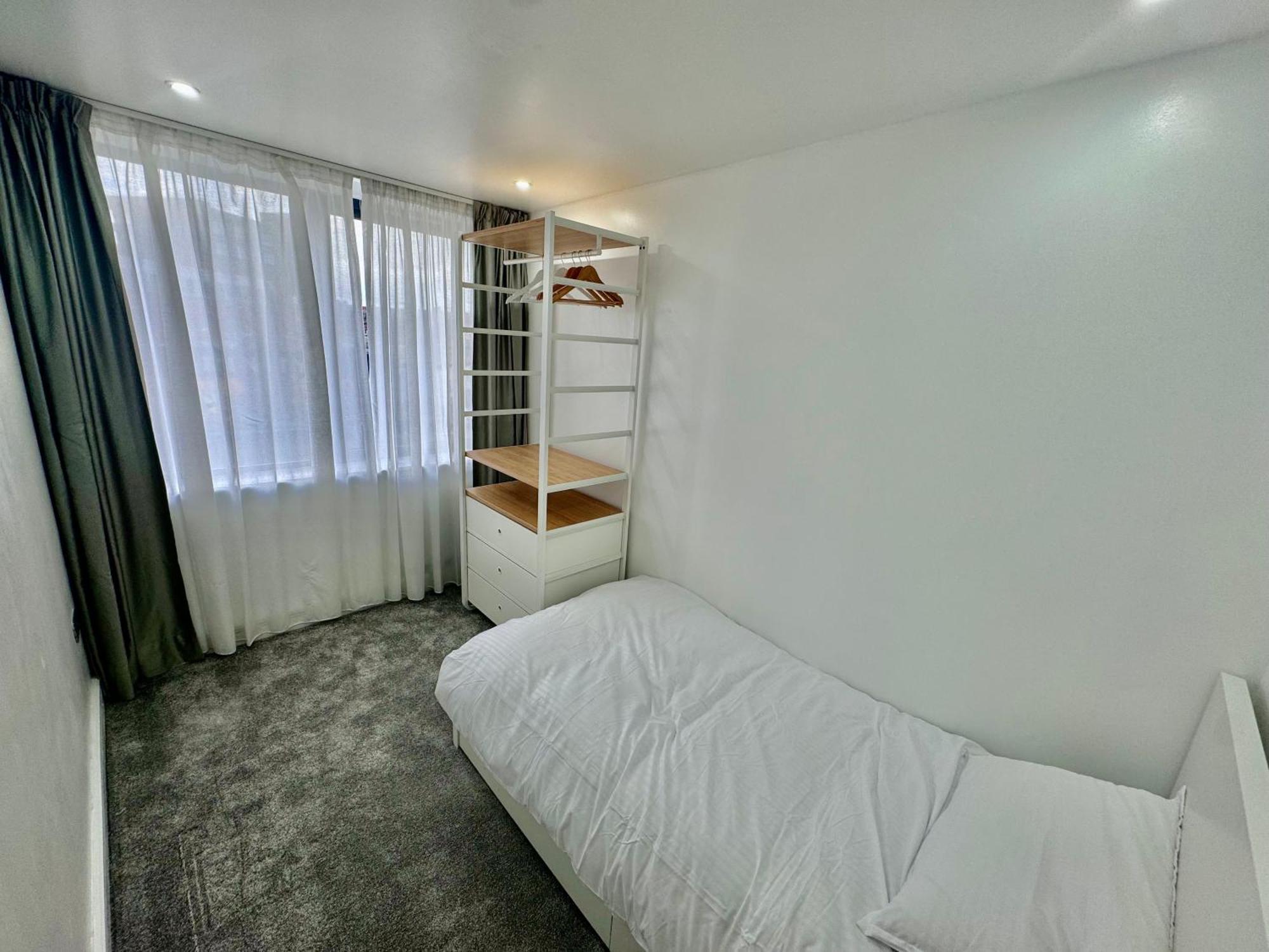 Luxury 2 Bed Entire Apartment-Near Tube & Shopping Centre Harrow Esterno foto